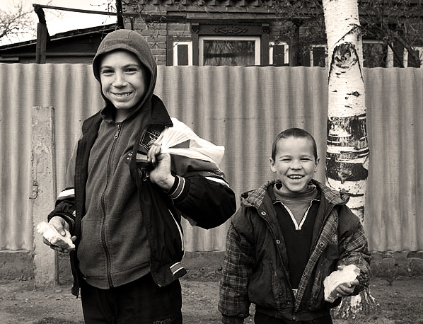 photo "Bread with salt." tags: genre, portrait, children