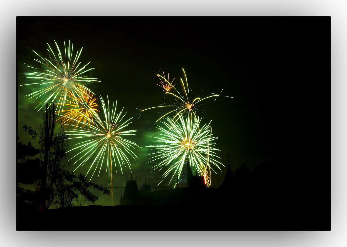 photo "Fireworks" tags: city, 