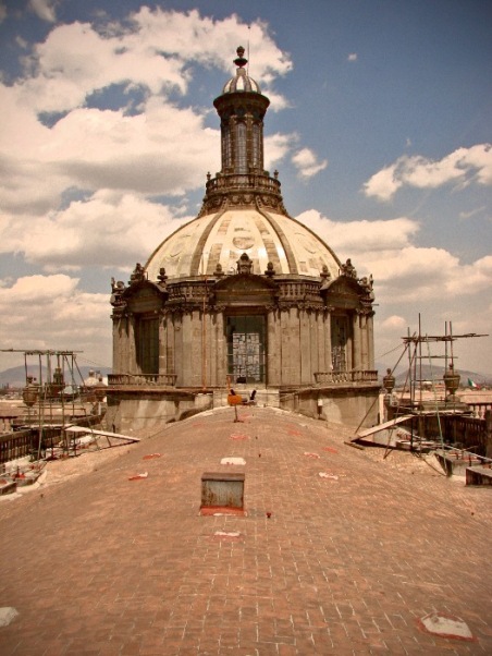 photo "On the roof" tags: architecture, reporting, landscape, 