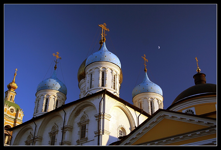 фото "Новоспасские купола" метки: архитектура, пейзаж, лето