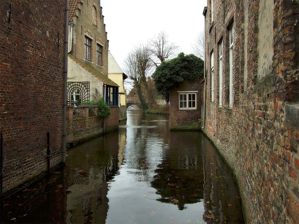 фото "Still Waters Of Brugge" метки: архитектура, пейзаж, вода