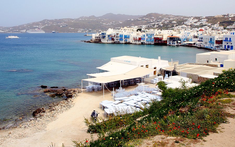 photo "Mikonos-The Beautiful Village" tags: landscape, water