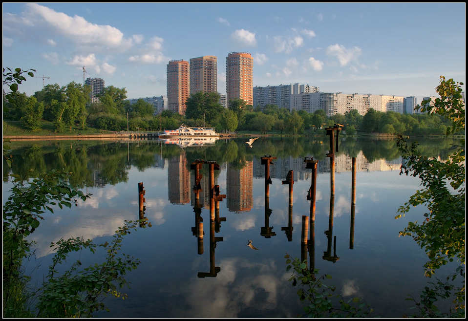 photo "May 18. 6 am. Moscow" tags: landscape, city, water