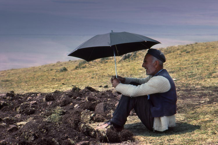 photo "Waiting For The Rain" tags: landscape, portrait, man, summer