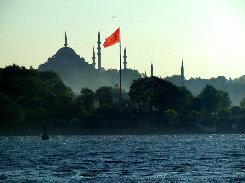 photo "Suleymaniye Mosque from Bosphorus" tags: city, 