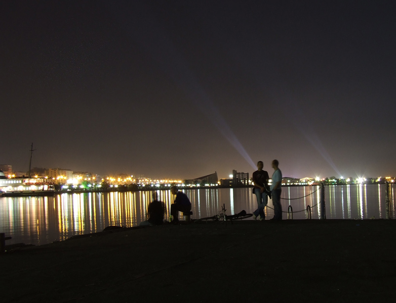 photo "Chatting" tags: landscape, night