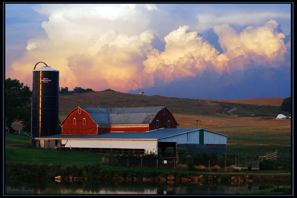 photo "Barn Near Sunset" tags: architecture, landscape, 