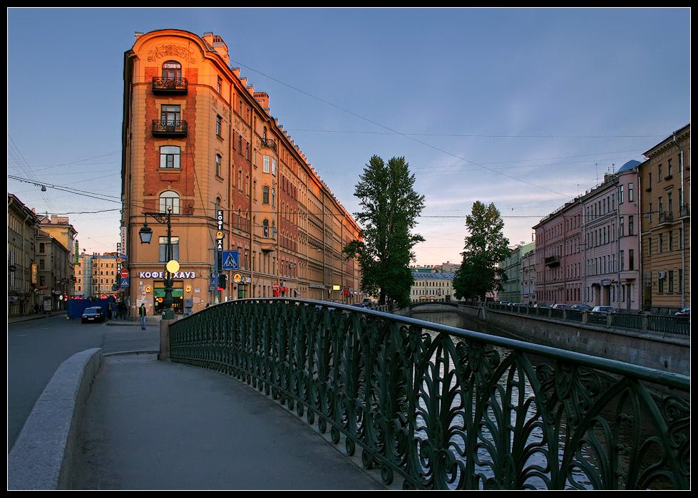 photo "The house on the channel. St. Petersburg" tags: , 