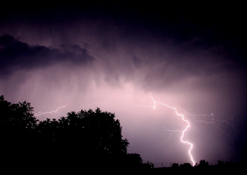 photo "The summer thunderstorm." tags: landscape, night