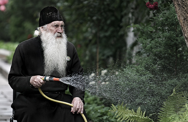 фото "Освящение сада" метки: портрет, жанр, мужчина