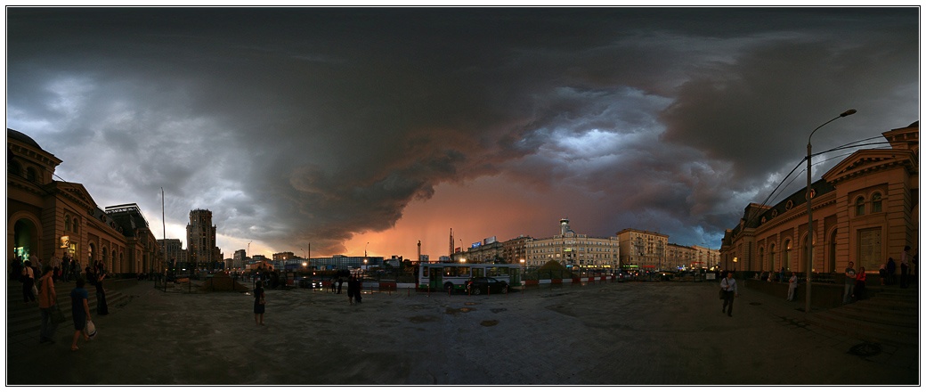 photo "Moscow. 02-06-2008. Paveletsky railway station." tags: city, landscape, clouds