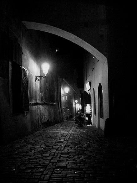 photo "Hочной переулок" tags: black&white, city, 