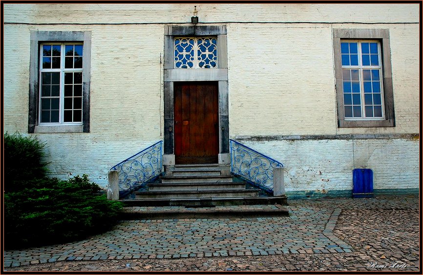 photo "access to convent" tags: architecture, travel, landscape, 