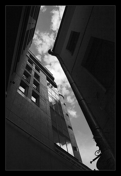 photo "***" tags: black&white, city, 