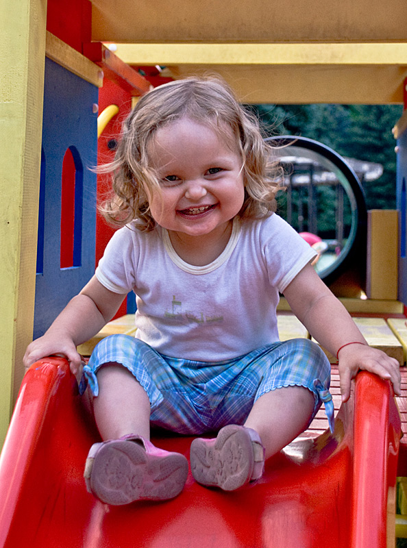 photo "On Top of the World" tags: portrait, children