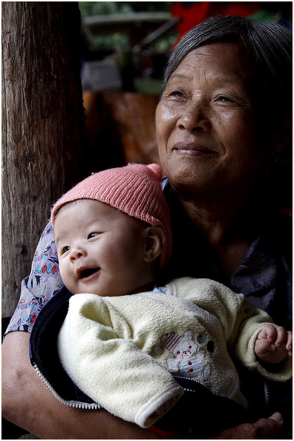 photo "The old and the baby" tags: , 