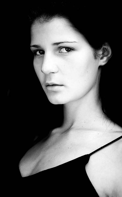 photo "***" tags: portrait, black&white, woman