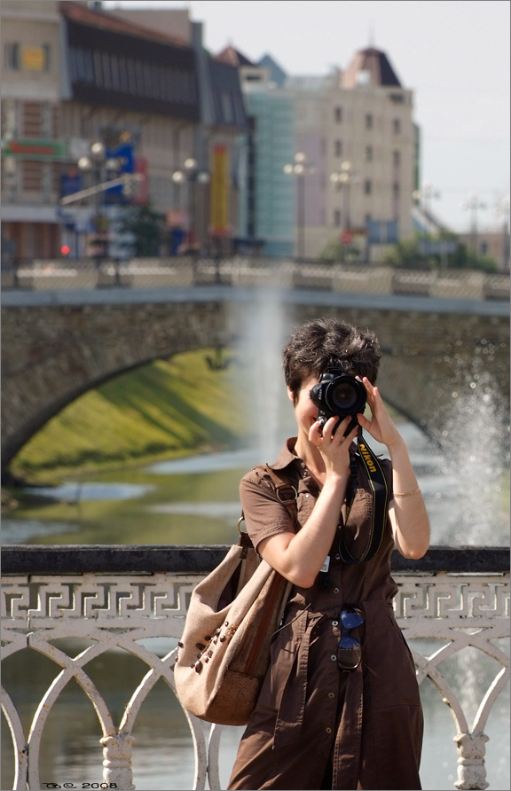 photo "Encounter on the bridge" tags: genre, city, 