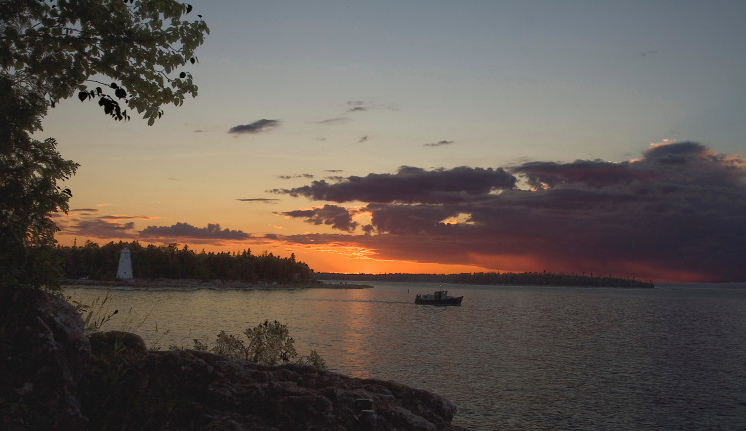 photo "Sailing to the end of the day" tags: landscape, summer, sunset