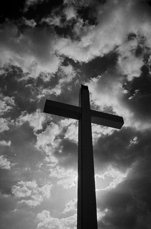 photo "Cross" tags: black&white, architecture, landscape, 