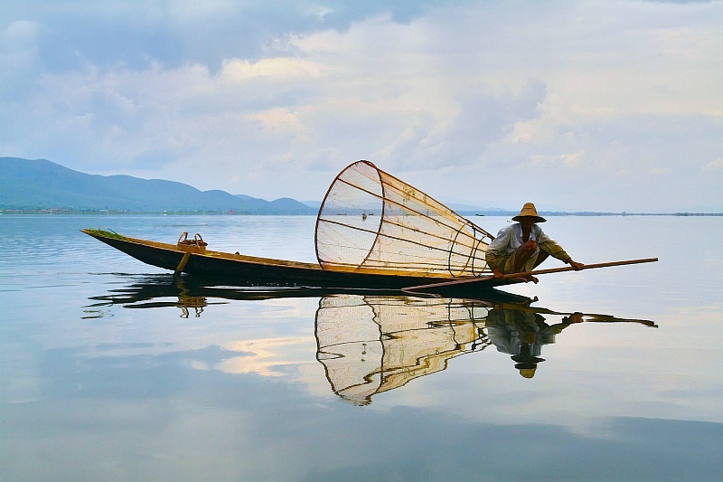 photo "Fisherman's portrait" tags: landscape, travel, Asia, water