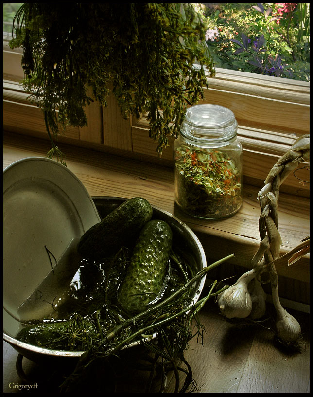 photo "Bowl of freshly-salted cucumbers" tags: still life, 