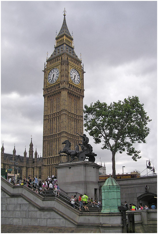 photo "Big Ben and Chariot Boudikki" tags: architecture, genre, landscape, Europe, Биг Бэн, Лондон