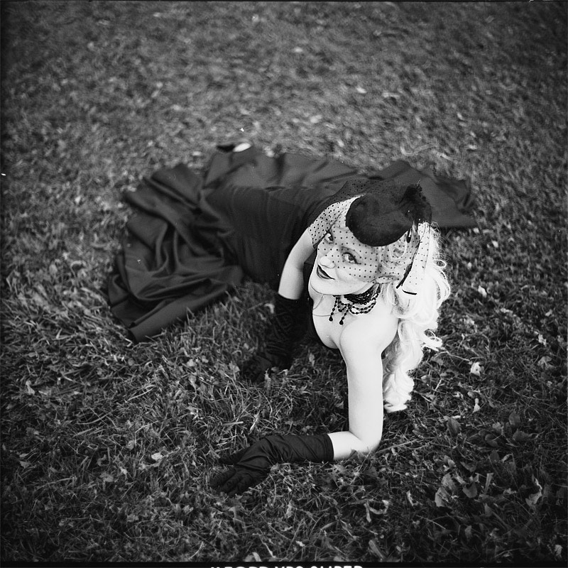 photo "***" tags: portrait, black&white, woman