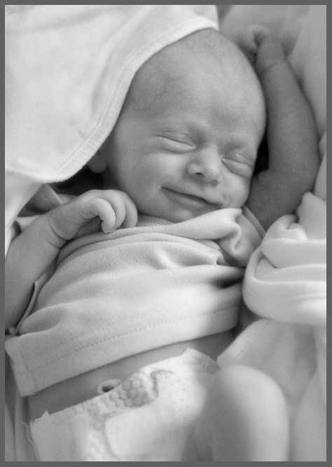 photo "Newborn smile" tags: portrait, children