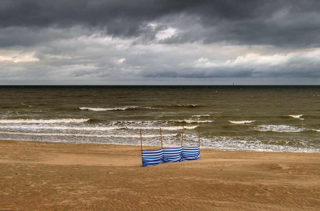 photo "Deserted Beach" tags: landscape, water