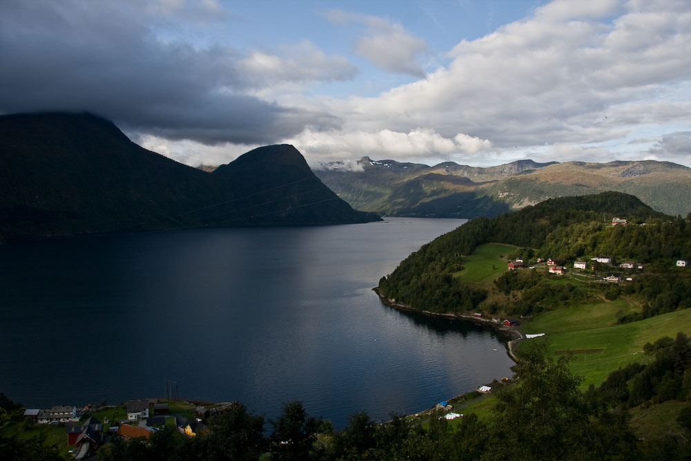 photo "A norwegian fjord" tags: landscape, mountains, water