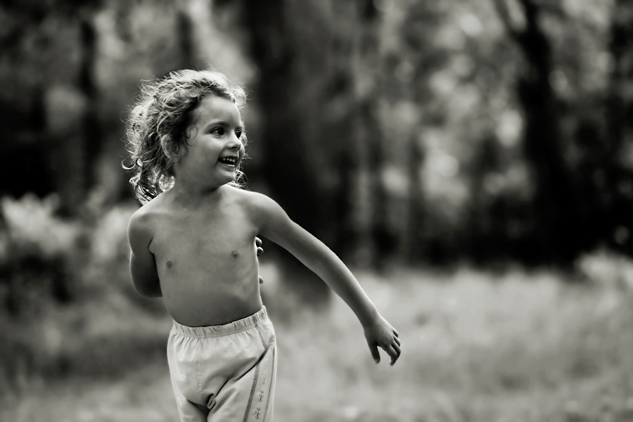 photo "girl meets world" tags: black&white, portrait, children