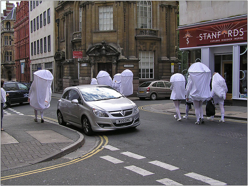фото "Белые в городе ! Из серии "Эти странные британцы"" метки: путешествия, юмор, Европа