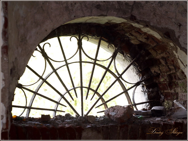 photo "The old window" tags: fragment, misc., 