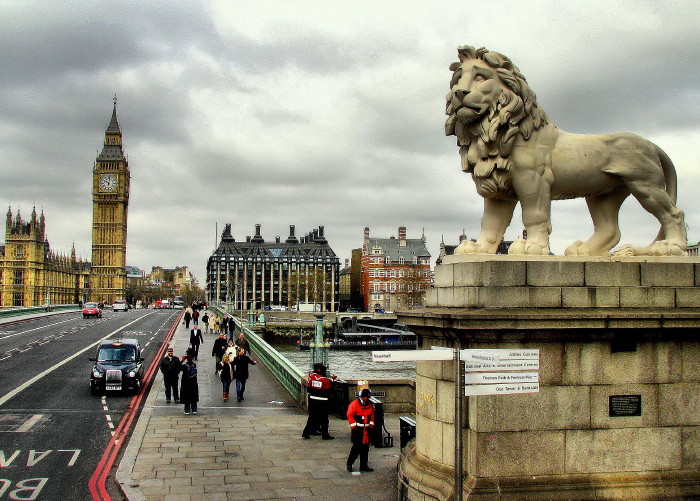 photo "GUARDING BEN" tags: city, travel, Europe