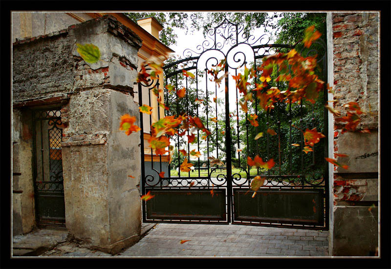 photo "***" tags: architecture, landscape, autumn