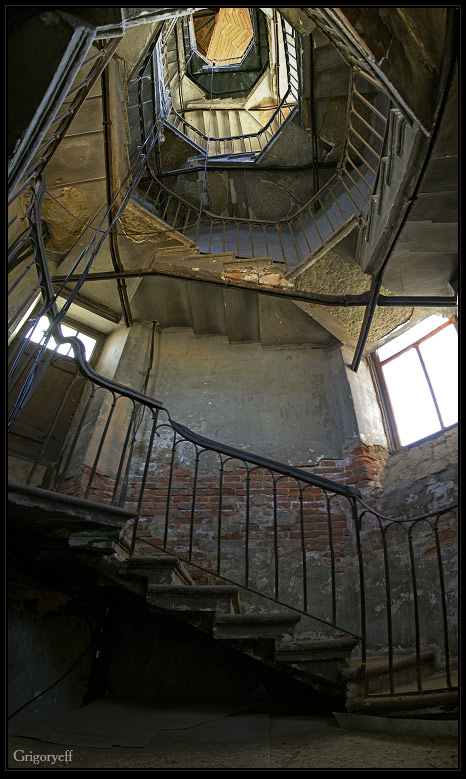 photo "Firestation Tower. Upstair" tags: city, interior, 