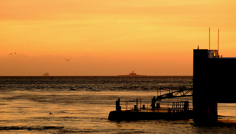 photo "Harbour Dusk" tags: landscape, sunset, water