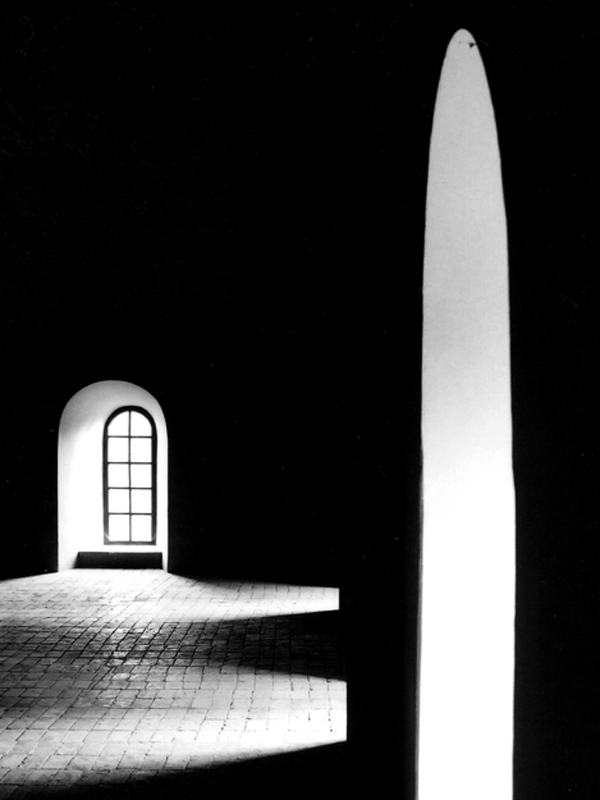 photo "Pitsund temple" tags: architecture, black&white, landscape, 