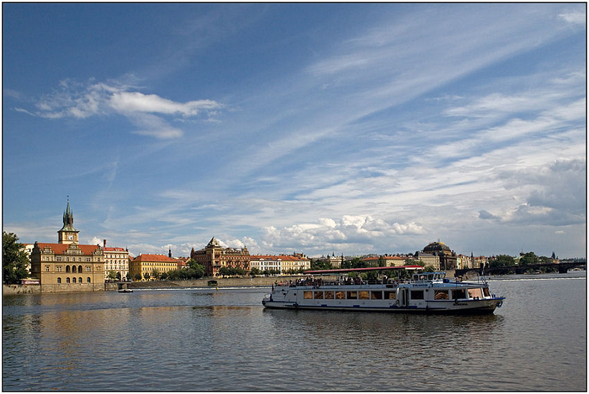 photo "Across Vltava" tags: landscape, clouds, water