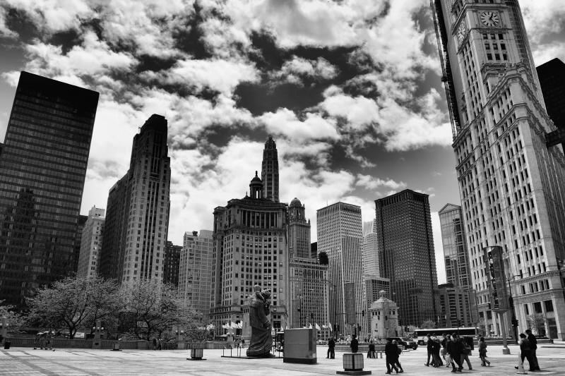 photo "STROLLING IN CHICAGO" tags: city, travel, North America