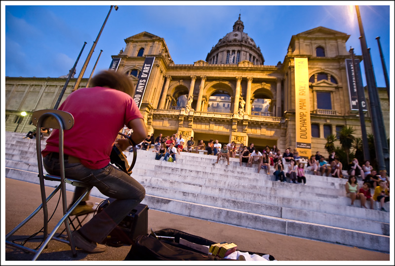 photo "Night show for small audience" tags: city, travel, Europe