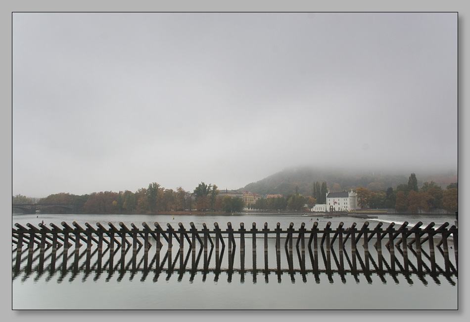 photo "Туман над Прагой" tags: landscape, autumn, water