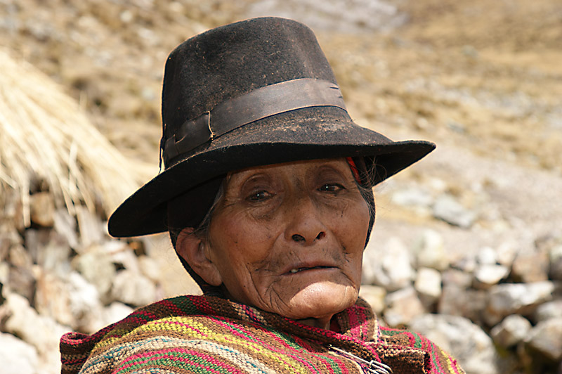 photo "A nomad Chola (local woman), Tapush Punta, Huayhuash Trek" tags: portrait, travel, South America, woman