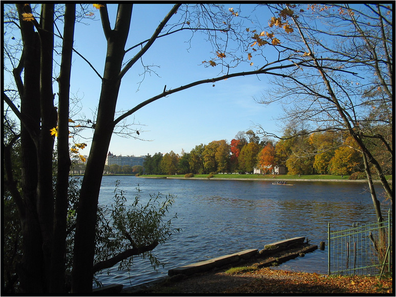 photo "October" tags: landscape, autumn, water