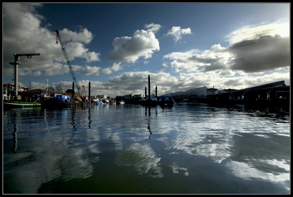 photo "Port Drama" tags: landscape, city, water