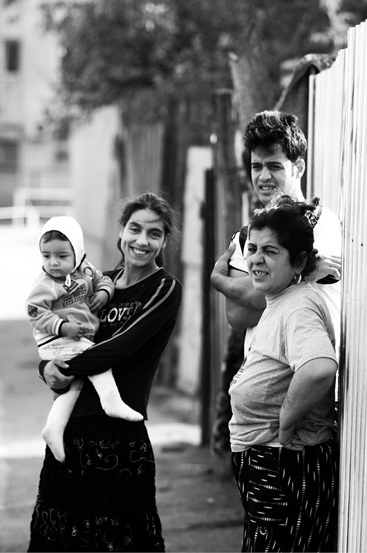 photo "Family Portrait" tags: city, black&white, 