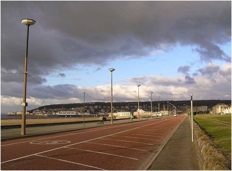 photo "Red road running along the sea." tags: landscape, travel, Europe