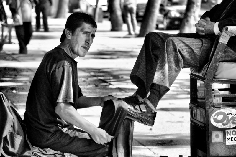 photo "AT THE STREETS OF REFORMA" tags: city, black&white, 