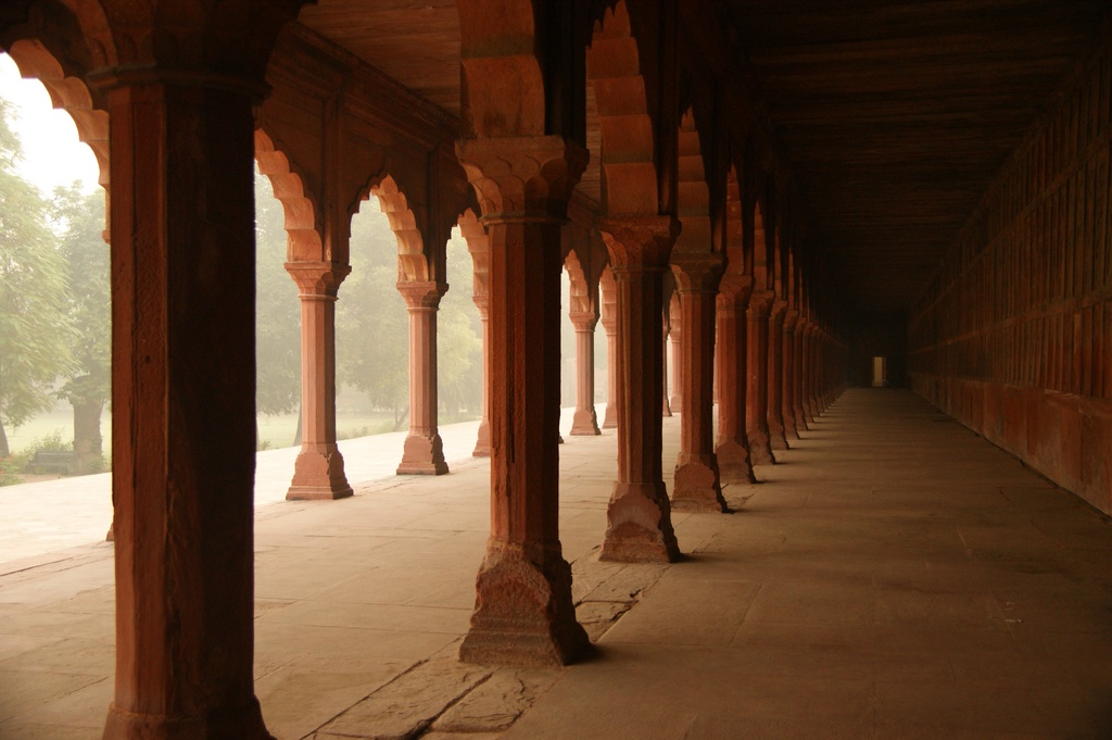 photo "Colonnade" tags: architecture, travel, landscape, Asia